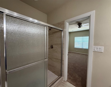 226 Heritage Court - Photo Thumbnail 11