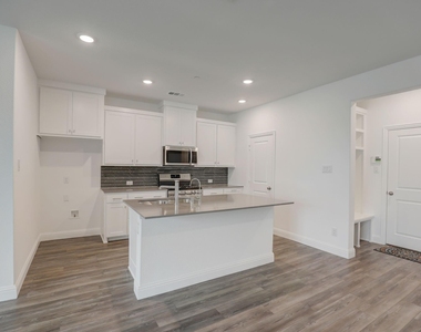 12928 Teton Street - Photo Thumbnail 6