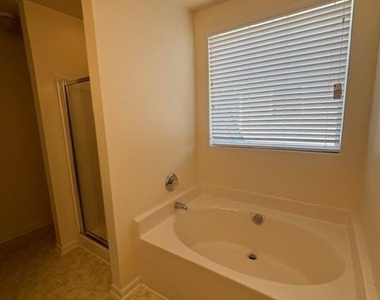 14016 Sugar Oats Lane - Photo Thumbnail 13