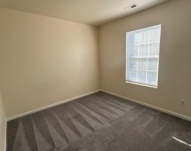 14016 Sugar Oats Lane - Photo Thumbnail 7