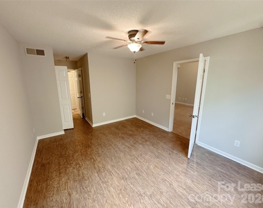 5745 Prescott Court - Photo Thumbnail 10