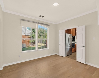 4304 Harpers Ferry Drive - Photo Thumbnail 8