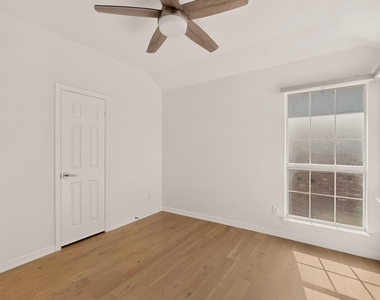 4304 Harpers Ferry Drive - Photo Thumbnail 20
