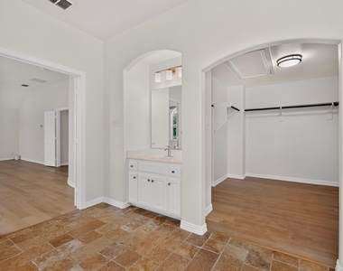 4304 Harpers Ferry Drive - Photo Thumbnail 32