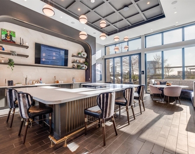 3611 Congress Avenue - Photo Thumbnail 7