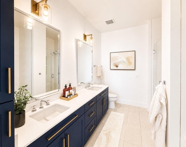 3611 Congress Avenue - Photo Thumbnail 4