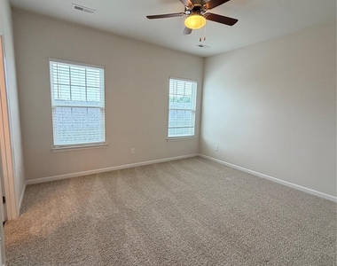 5056 Patton Drive - Photo Thumbnail 6