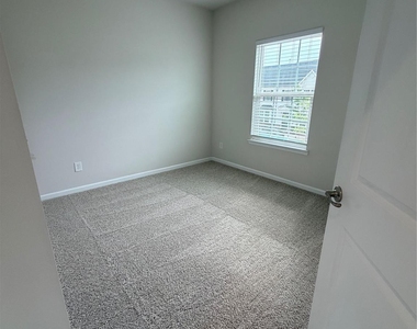5056 Patton Drive - Photo Thumbnail 14