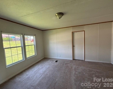 10111 Piney Creek Court - Photo Thumbnail 12