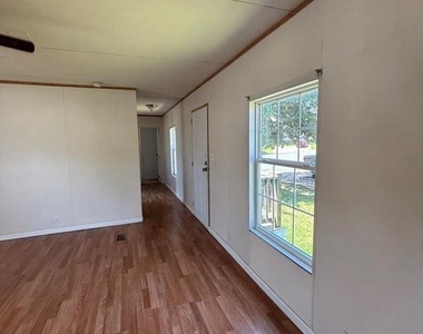 10111 Piney Creek Court - Photo Thumbnail 8