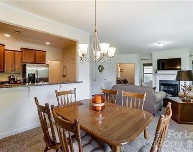 16718 Dolcetto Way - Photo Thumbnail 25
