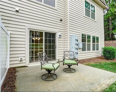 16718 Dolcetto Way - Photo Thumbnail 6
