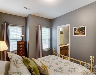 16718 Dolcetto Way - Photo Thumbnail 9