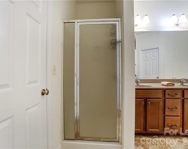 16718 Dolcetto Way - Photo Thumbnail 12