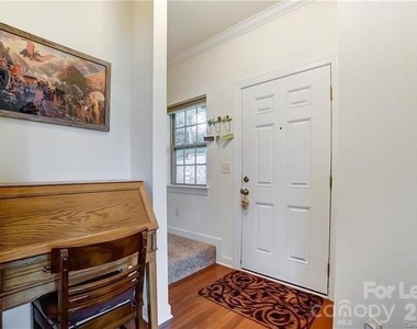 16718 Dolcetto Way - Photo Thumbnail 31