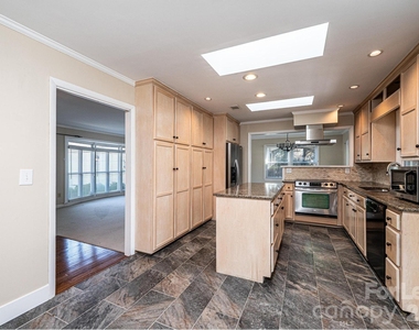 2035 2nd Street Nw - Photo Thumbnail 17