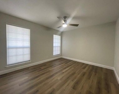3904 Rawlins Street - Photo Thumbnail 19