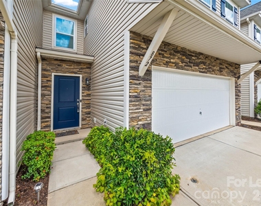 872 Summerlake Drive - Photo Thumbnail 1