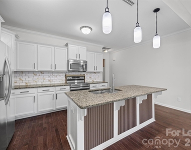 872 Summerlake Drive - Photo Thumbnail 6