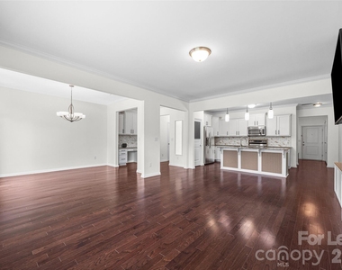 872 Summerlake Drive - Photo Thumbnail 10