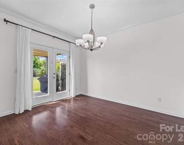 872 Summerlake Drive - Photo Thumbnail 11