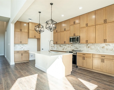 5702 Barkridge Drive - Photo Thumbnail 9