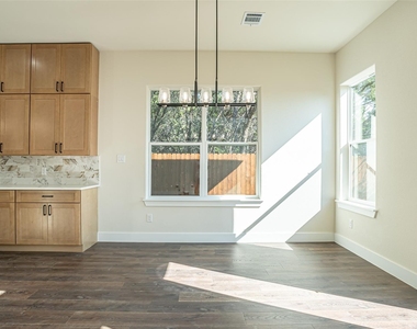5702 Barkridge Drive - Photo Thumbnail 8