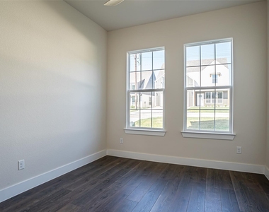 5702 Barkridge Drive - Photo Thumbnail 21