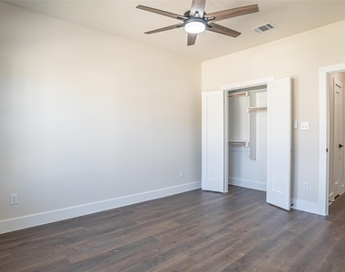 5702 Barkridge Drive - Photo Thumbnail 31