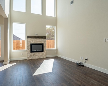 5702 Barkridge Drive - Photo Thumbnail 6