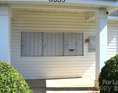 6321 Park Creek Drive - Photo Thumbnail 32