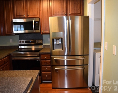 6321 Park Creek Drive - Photo Thumbnail 18