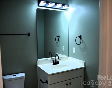 6321 Park Creek Drive - Photo Thumbnail 7