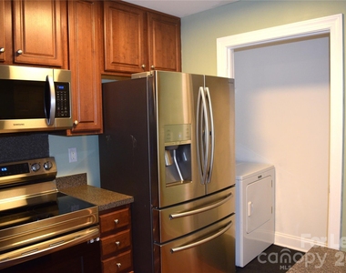 6321 Park Creek Drive - Photo Thumbnail 16
