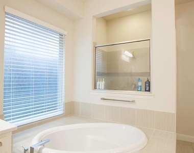 1614 Thoroughbred Lane - Photo Thumbnail 26