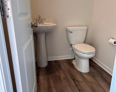12828 Canton Side Avenue - Photo Thumbnail 3
