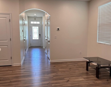 12828 Canton Side Avenue - Photo Thumbnail 8