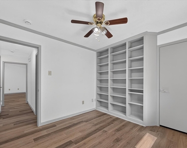 2516 Lawnview Drive - Photo Thumbnail 18