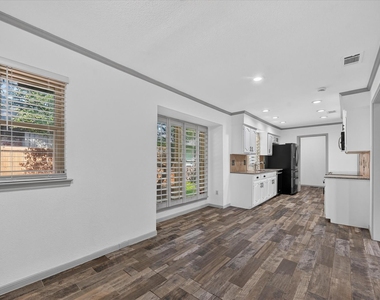 2516 Lawnview Drive - Photo Thumbnail 11