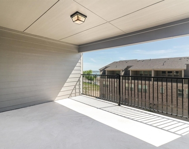 7836 Manilla Drive - Photo Thumbnail 21