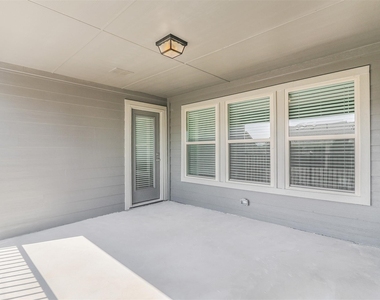 7836 Manilla Drive - Photo Thumbnail 22