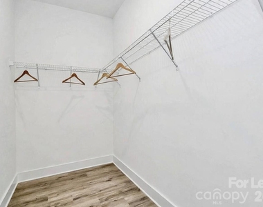 1106 Ivan Drive - Photo Thumbnail 31