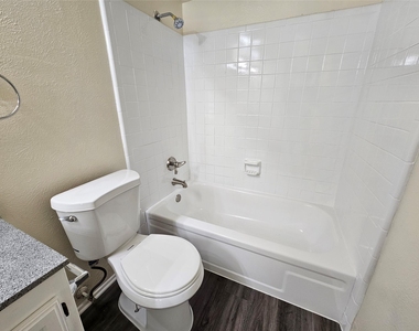 512 Chip Street - Photo Thumbnail 30