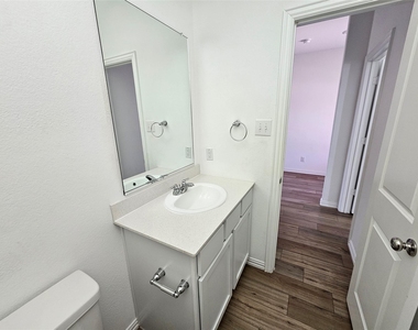 512 Chip Street - Photo Thumbnail 10