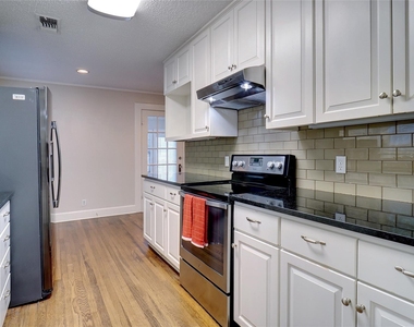 3201 Cockrell Avenue - Photo Thumbnail 14