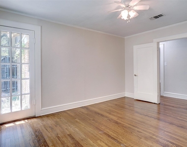 3201 Cockrell Avenue - Photo Thumbnail 26