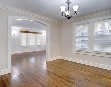 3201 Cockrell Avenue - Photo Thumbnail 11