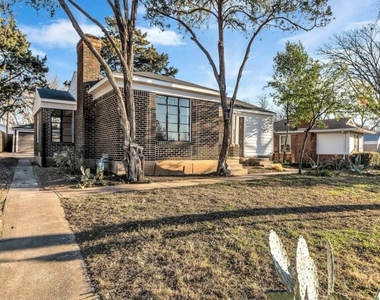 2753 El Tivoli Drive - Photo Thumbnail 1