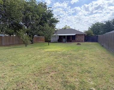 101 Kathryn Drive - Photo Thumbnail 21