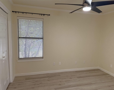 101 Kathryn Drive - Photo Thumbnail 12